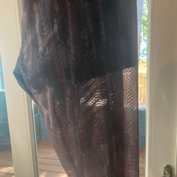 Fabletics Multi-Color Patterned Leggings - Picture 4 of 5